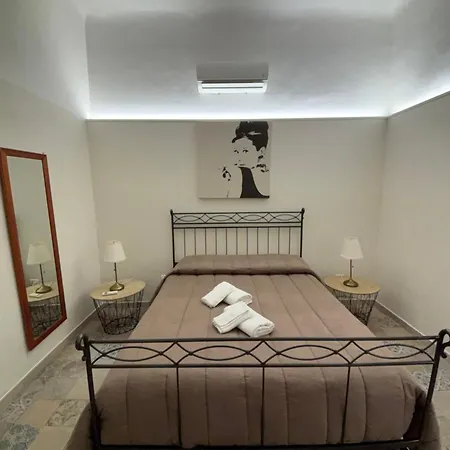 Whiteflower Apartment