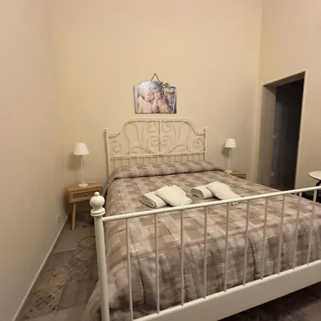 Apartment Whiteflower