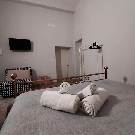 Whiteflower Apartament *