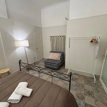 Whiteflower Бари