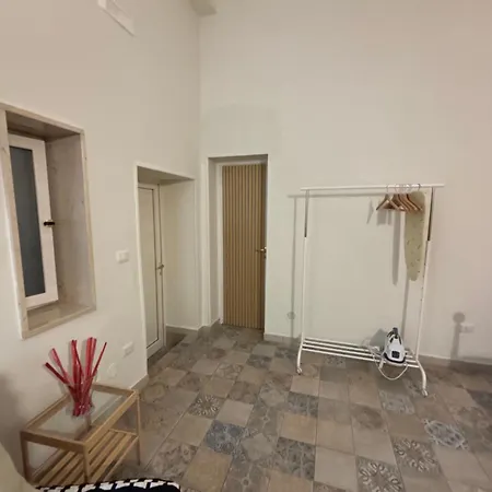 Whiteflower Бари